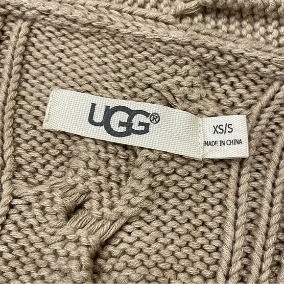 NWT UGG Anjeline Knit Cape Cable Sweater XS/S - Picture 10 of 13